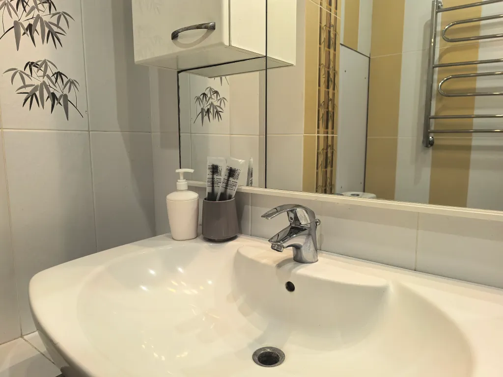 С видом на центральную площадь