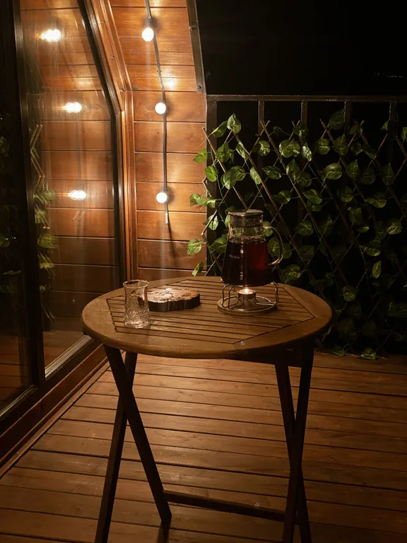 A-frame домик с панорамным видом на город