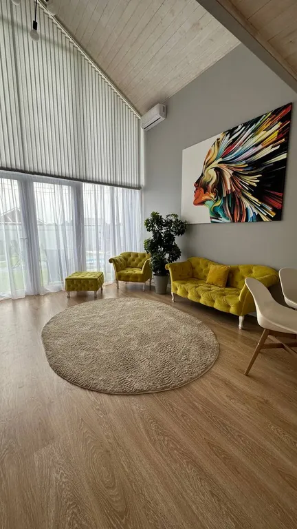 Дом в стиле БарнХаус с тёплым бассейном