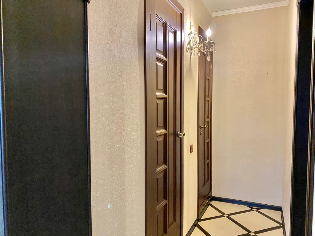 Самый центр очень удобное расположение качественная мебель