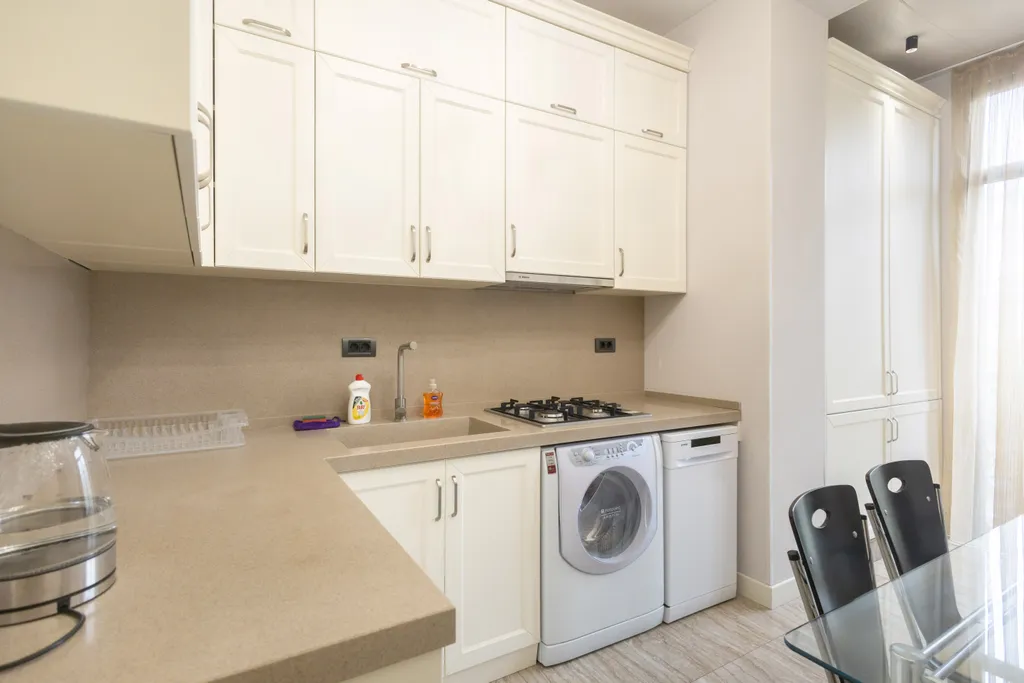 Апартаменты с видом на море около метро Сахиль