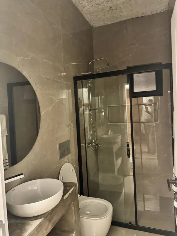 Роскошная вилла с бассейном и видом на горы