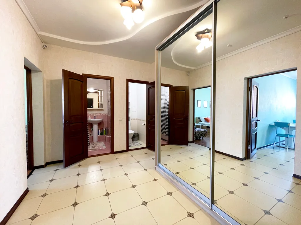 Уютная квартира с видом на стадион