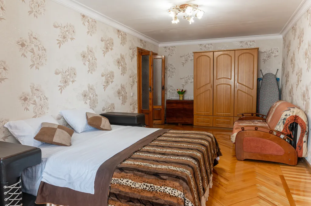 Квартира 3-комнатная Квартира — Махачкала