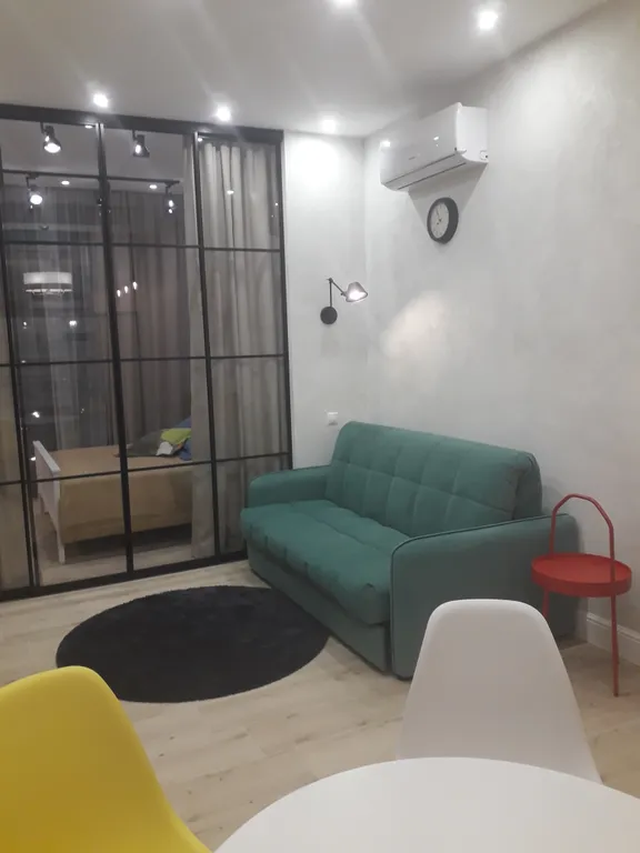 Евро-студия с видом на море, в центре Адлера