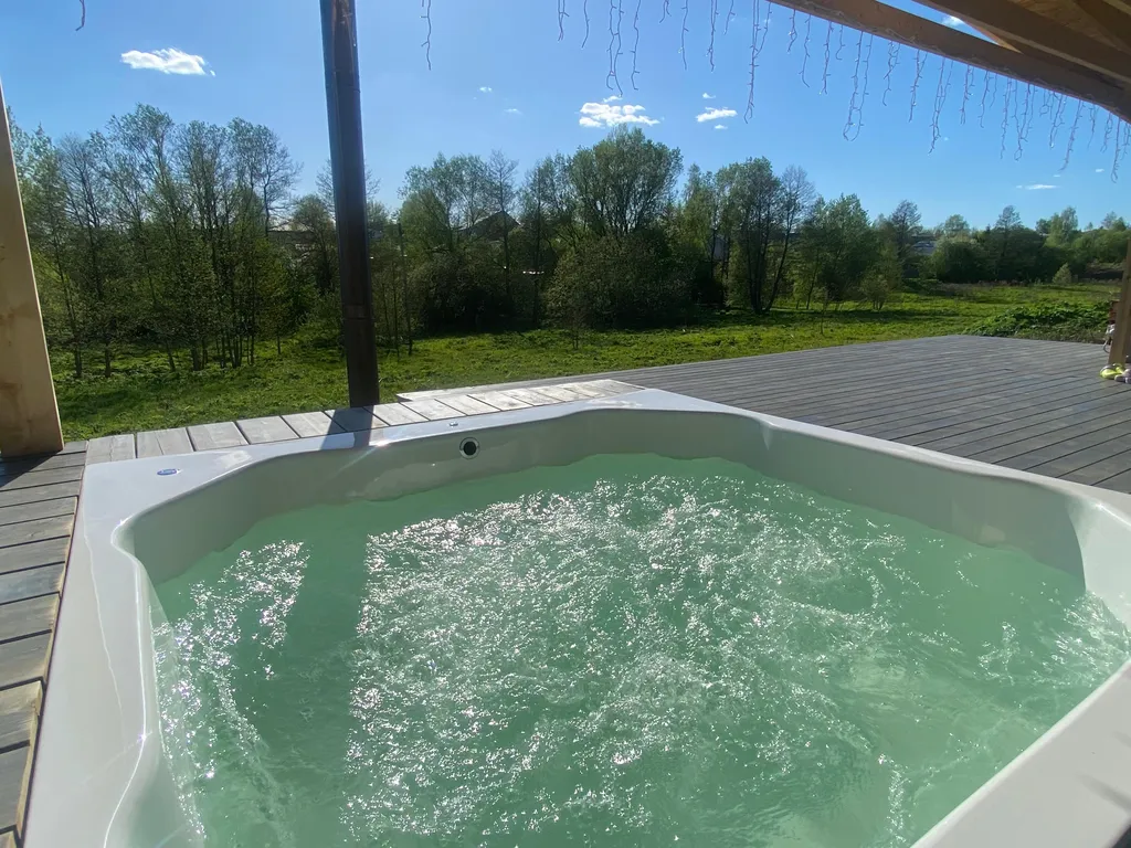 Эко-дом с горячей джакузи и профессиональным грилем на террасе