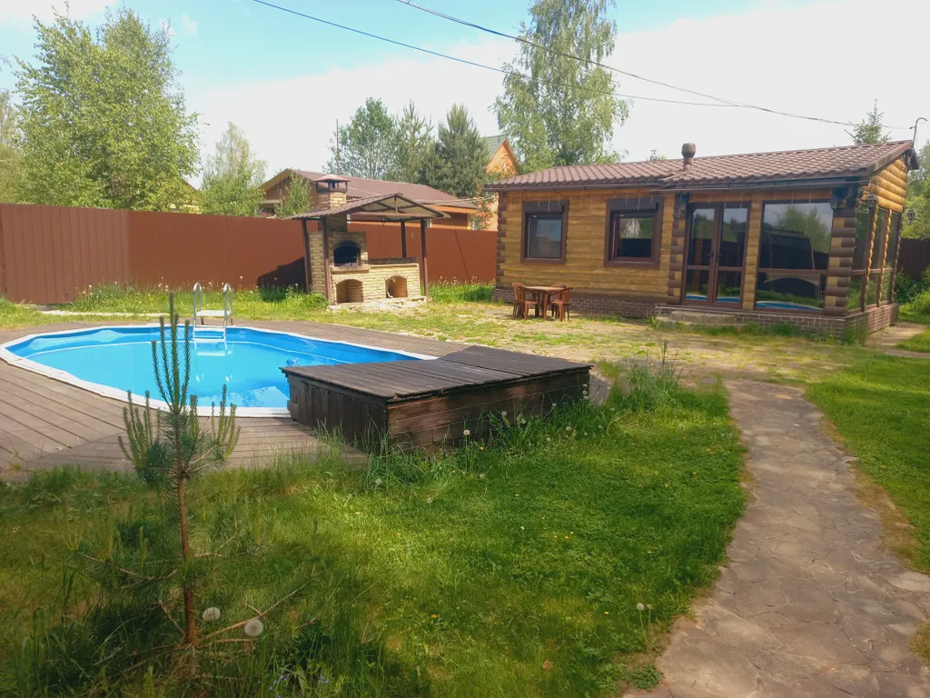 Дом шале с сауной и уличным бассейном