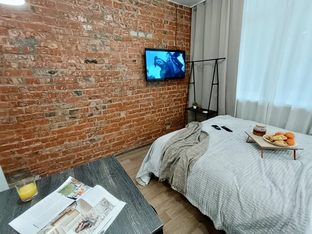 Студия с дизайнерским ремонтом возле ЖД Вокзала