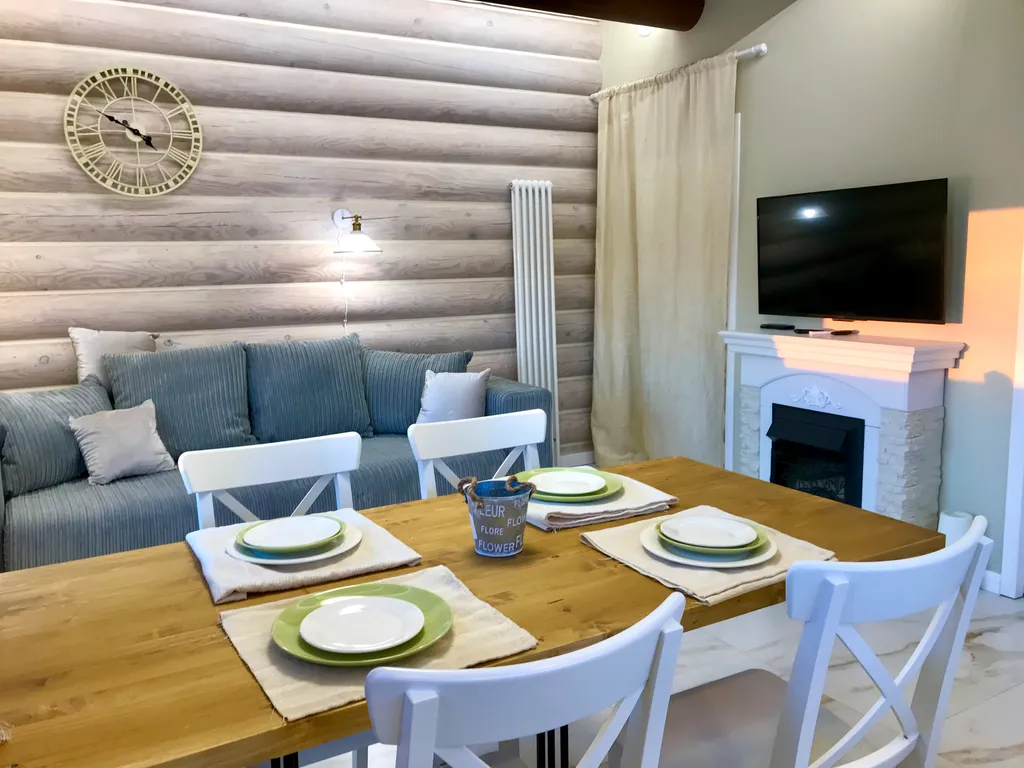 Дом на скале с видом на залив