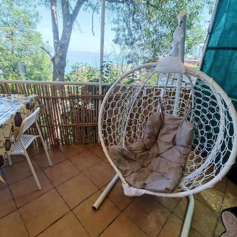 Дом с беседкой