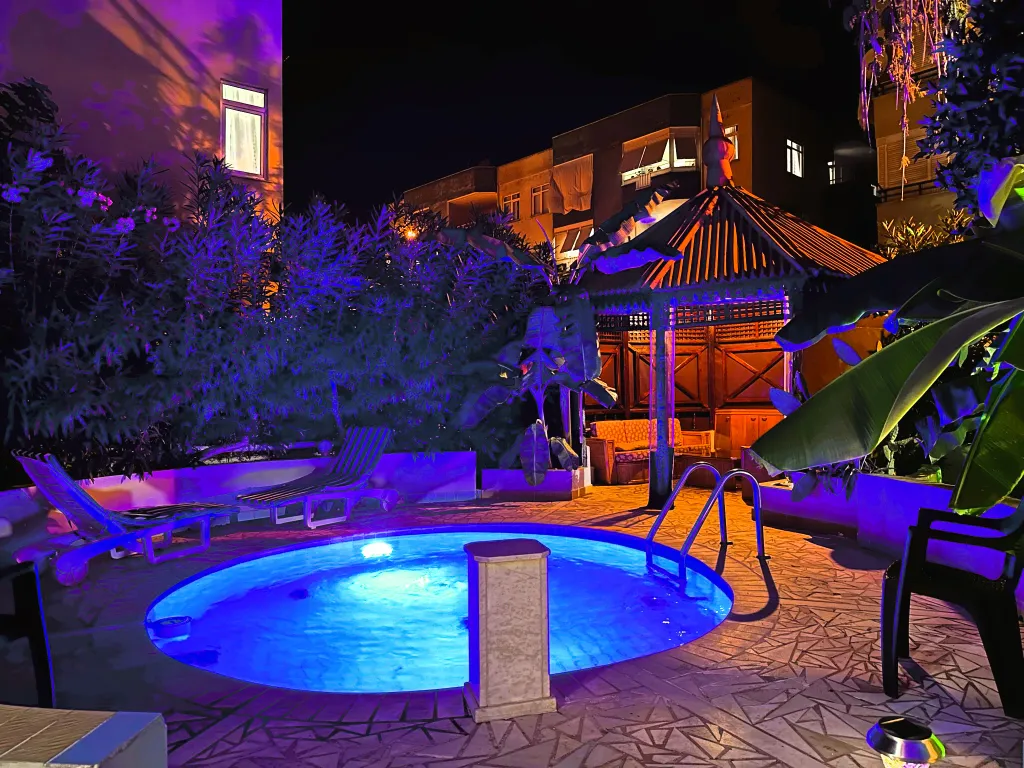 Аланья, квартира со своим бассейном и садом, до моря 7 минут