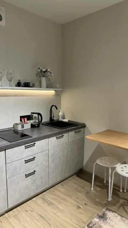 Видовая квартира-студия на 17 этаже рядом с озером