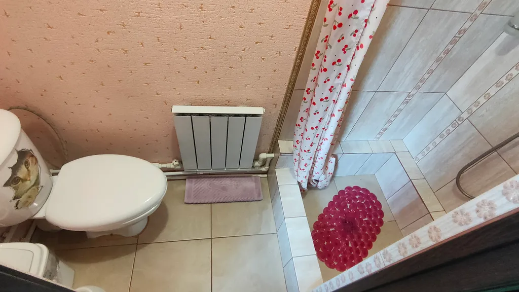 Коттедж Семейный домик с отдельным входом — Кучугуры