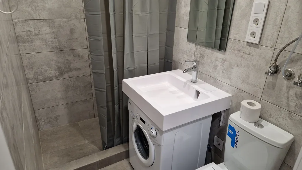 Новая студия в центре возле Морского вокзала и Корабельной набережной