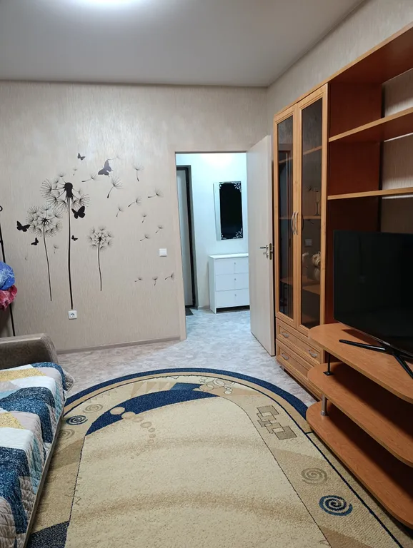 Уютная квартира недалеко от СКК Галактика