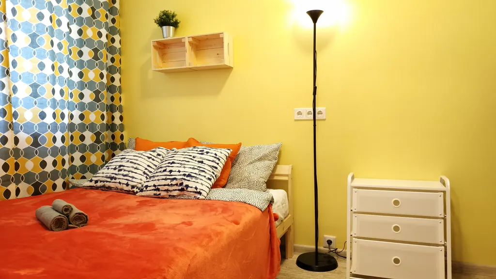 Квартира-студия около метро для большой компании из 6-ти человек — аренда посуточно в Новосибирск