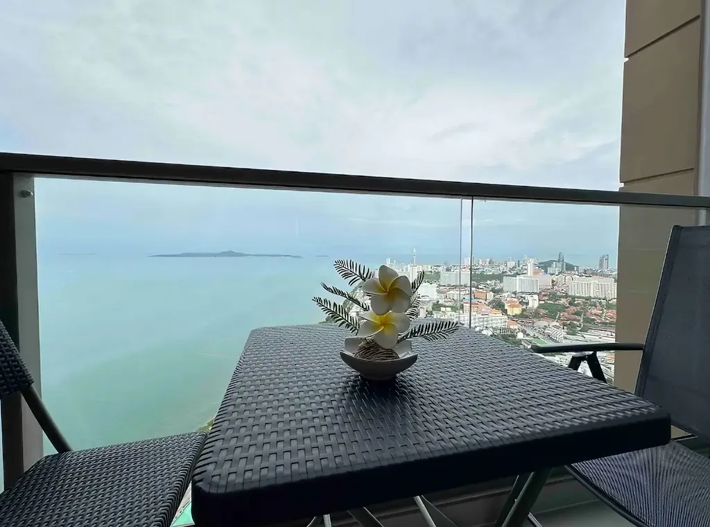 Copacabana Beach Jomtien Super Deluxe Sky Ocean Sunset 2565