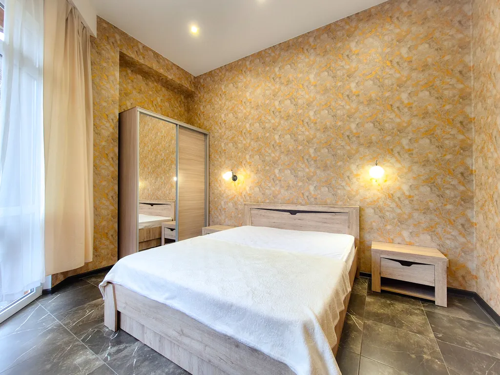 Просторная квартира с видом на горы