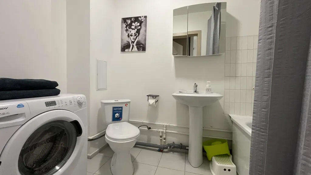 Квартира Квартира Не в отеле, а в квартире рядом с арена авто солнечный — Екатеринбург