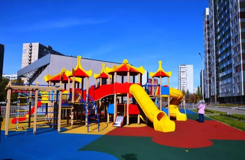 Студия с видом на лес