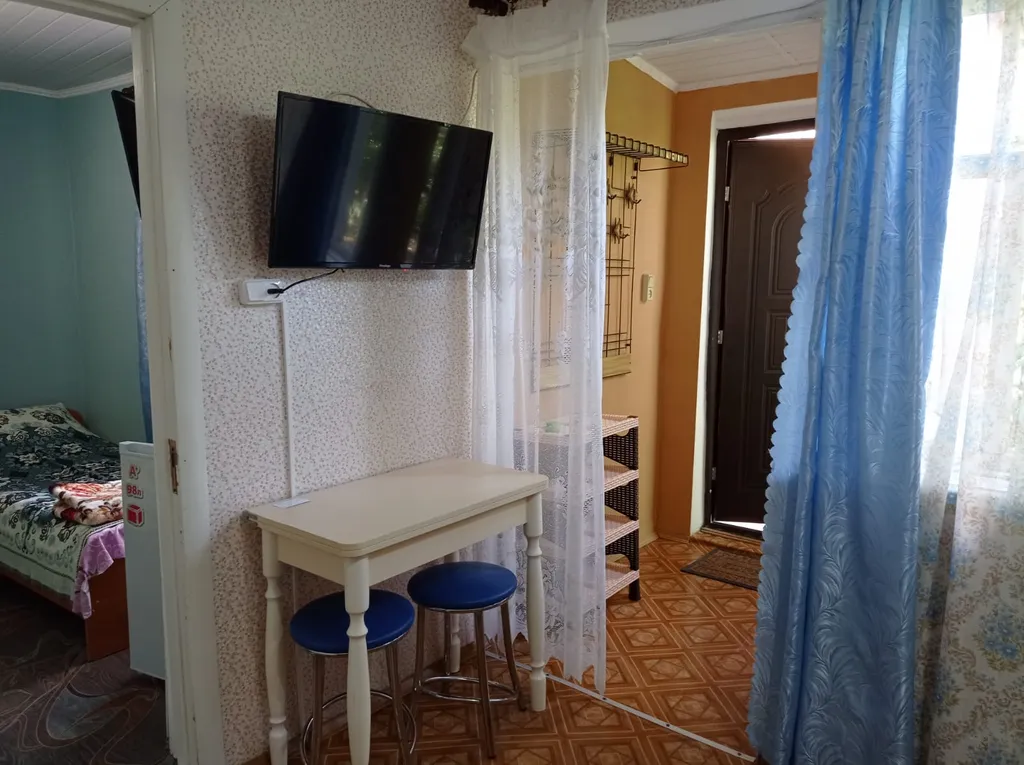 Двухкомнатный домик в частном домовладении