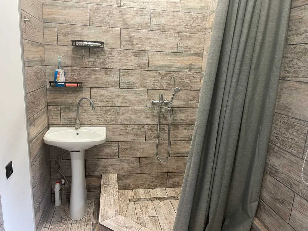 Коттедж Домик в лесу — Сочи