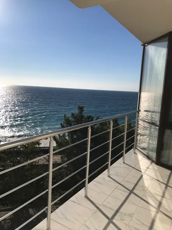 Квартира Двухкомнатные апартаменты 50 м от моря — аренда посуточно в Ливадия