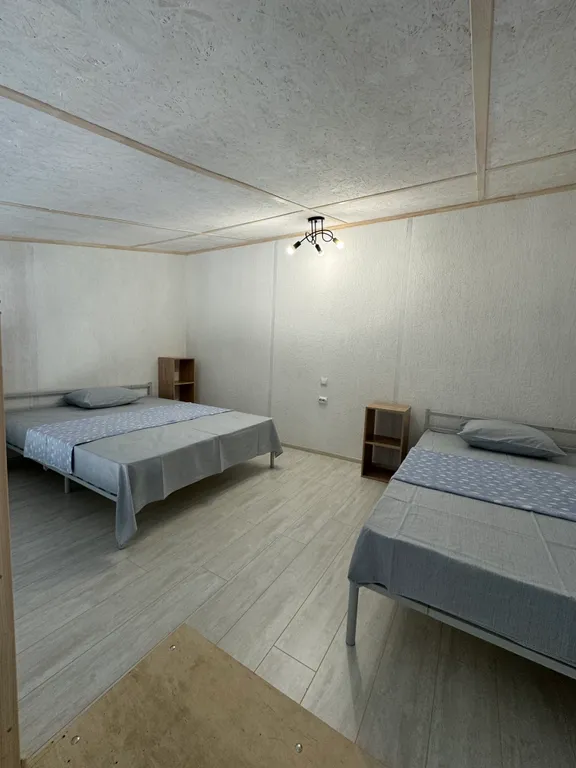 Комфортное проживание в лесу у моря