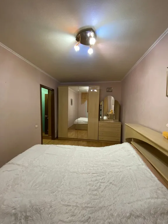 2-кв пр. Маяковского 22 (центр, набережная)