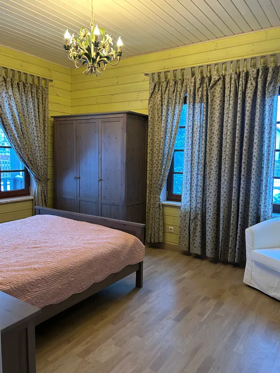 4-комнатный Дом