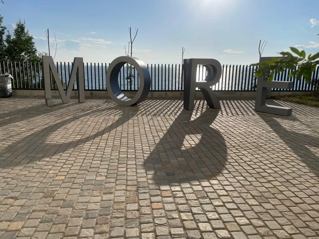 Квартира на берегу моря в новом доме бизнес-класса в 5 минутах от центра