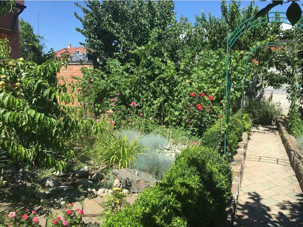 Коттедж Уютный домик с садом — Ейск