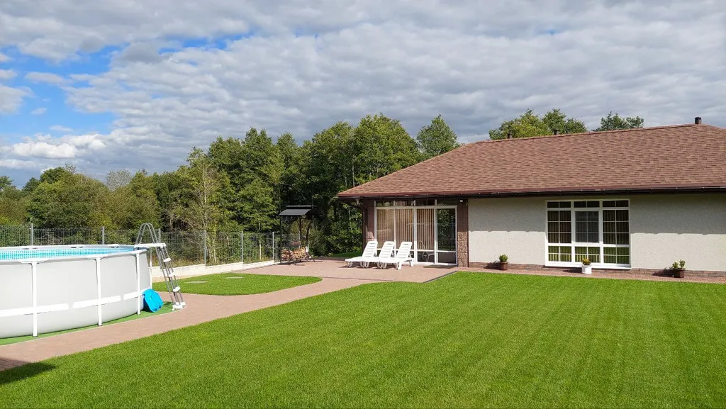 Коттедж Апартаменты семейные за городом — аренда посуточно в Звенячи