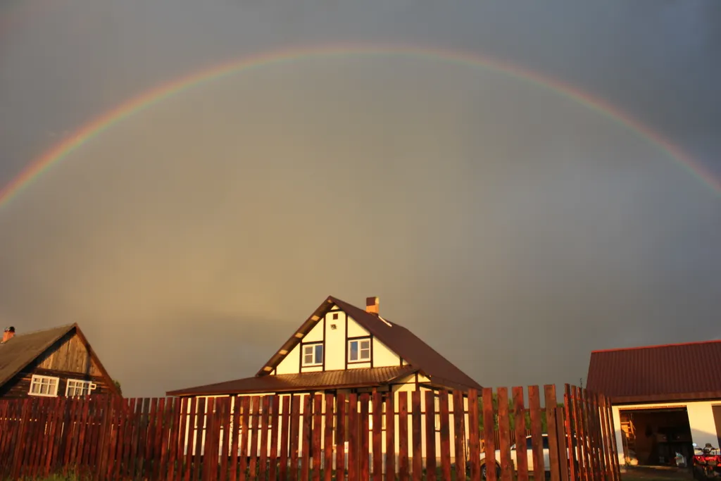 Большой дом на берегу Вселуга