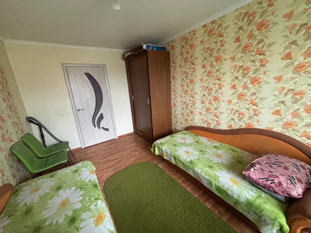 Трехкомнатная просторная квартира с хорошим ремонтом и планировкой