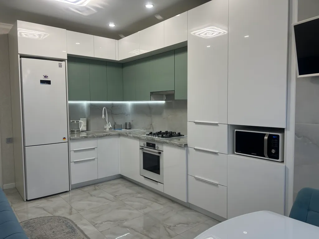 Шикарная евротрешка с видом на горы