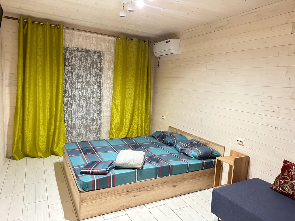 Новая двухкомнатная квартира с двориком