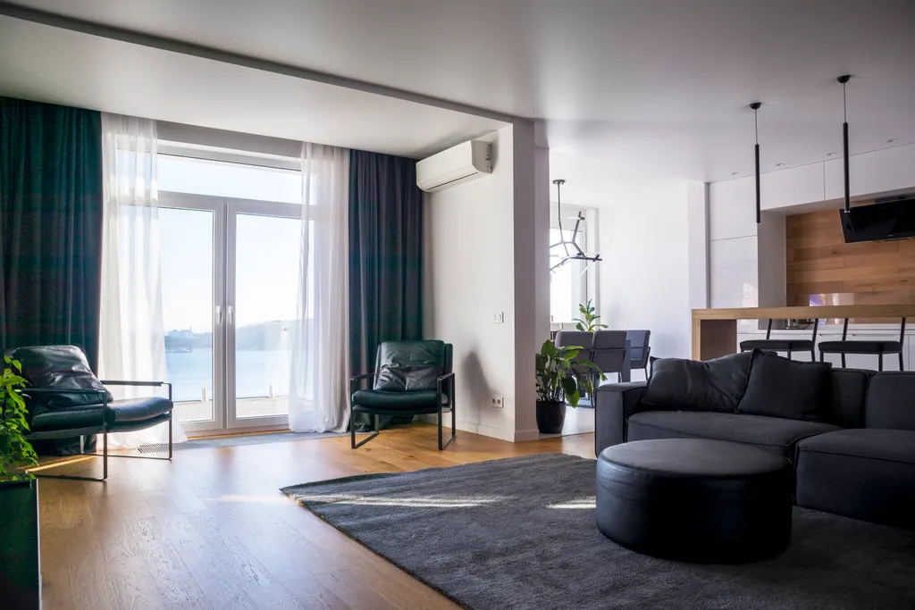 Трёхкомнатная квартира с видом на море