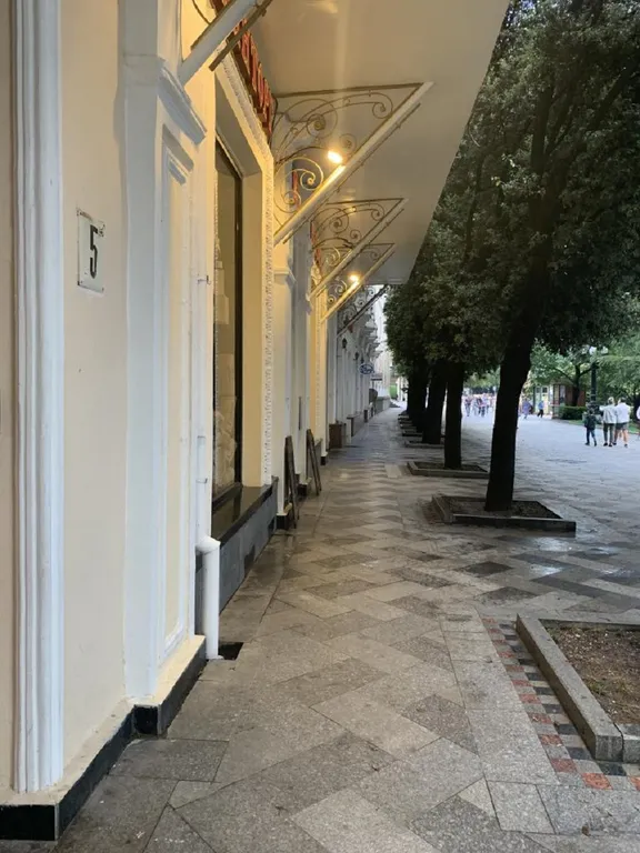 Апартамент с видом на море на набережной Ялты