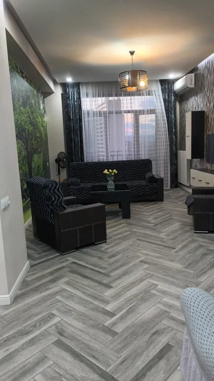 Комфортная квартира с балконом в центре Тбилиси