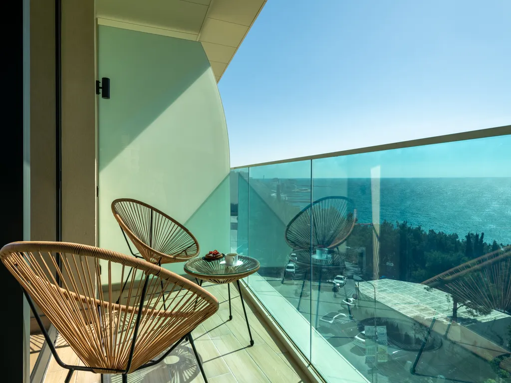 Апартаменты с балконом и видом на море