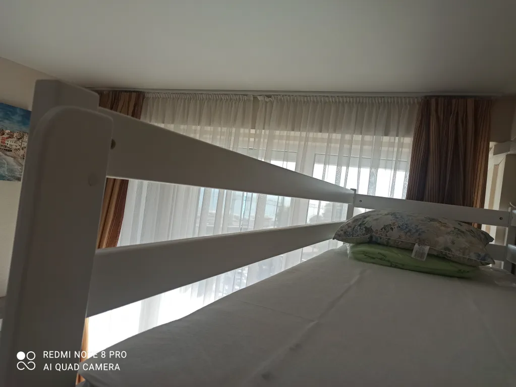 Студия на берегу моря