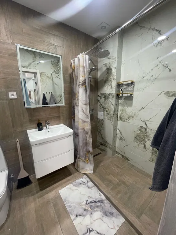 Студия с отдельным входом в комплексе с бассейном