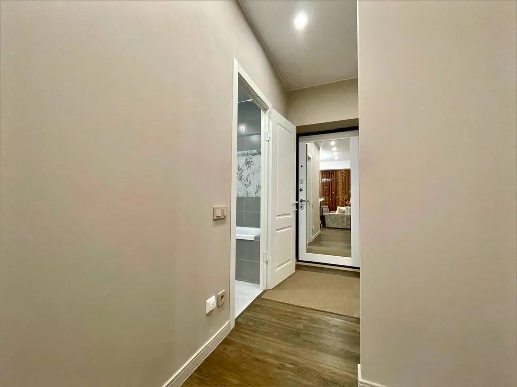 Квартира с панорамным окном в самом центре