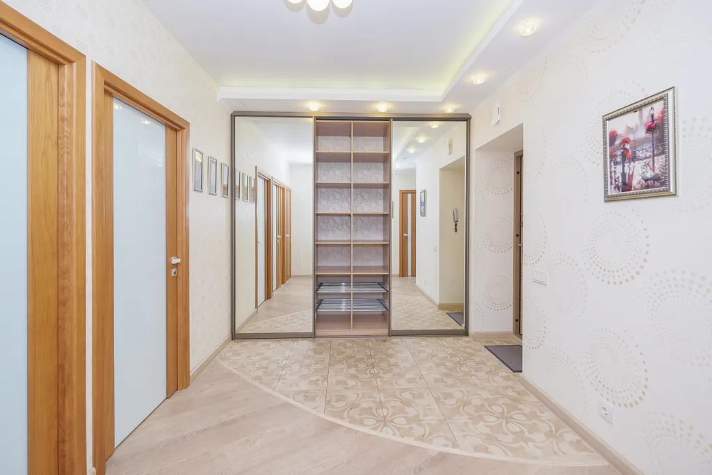 Квартира Уютная трёхкомнатная квартира на 6 человек с бесконтактным заселением — Новосибирск