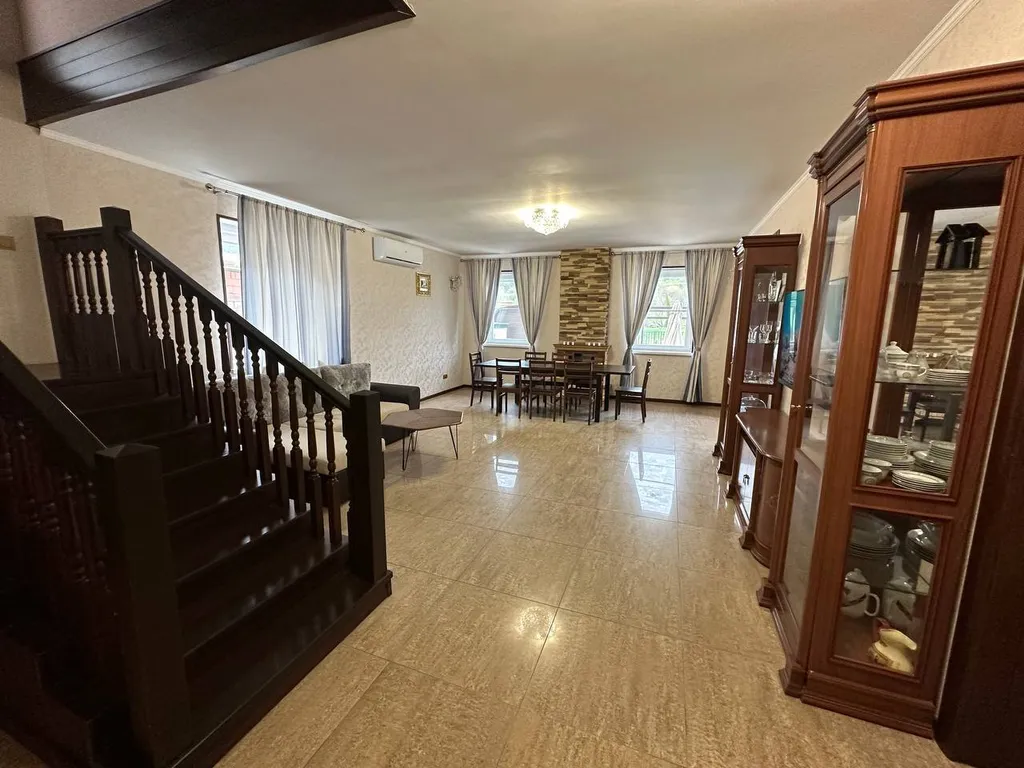 С бассейном на пляже