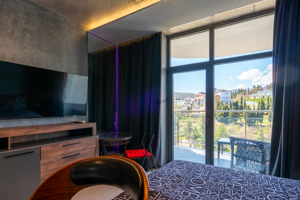 Дизайнерская студия Ls-black strong с видом на море и горы 7 этаж