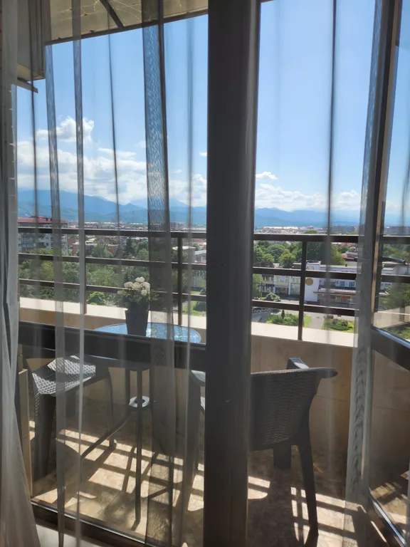 Апартамент с видом на горы