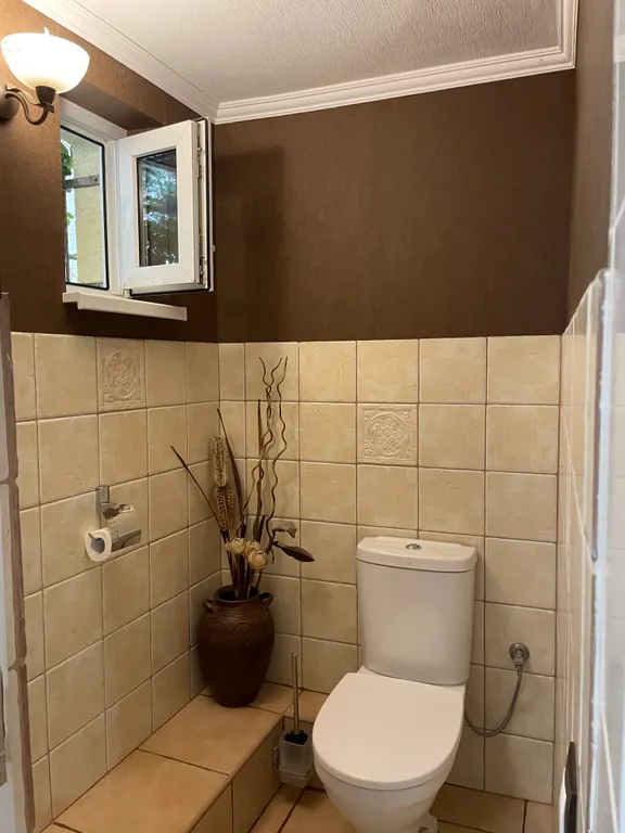 Номер с уютным двориком