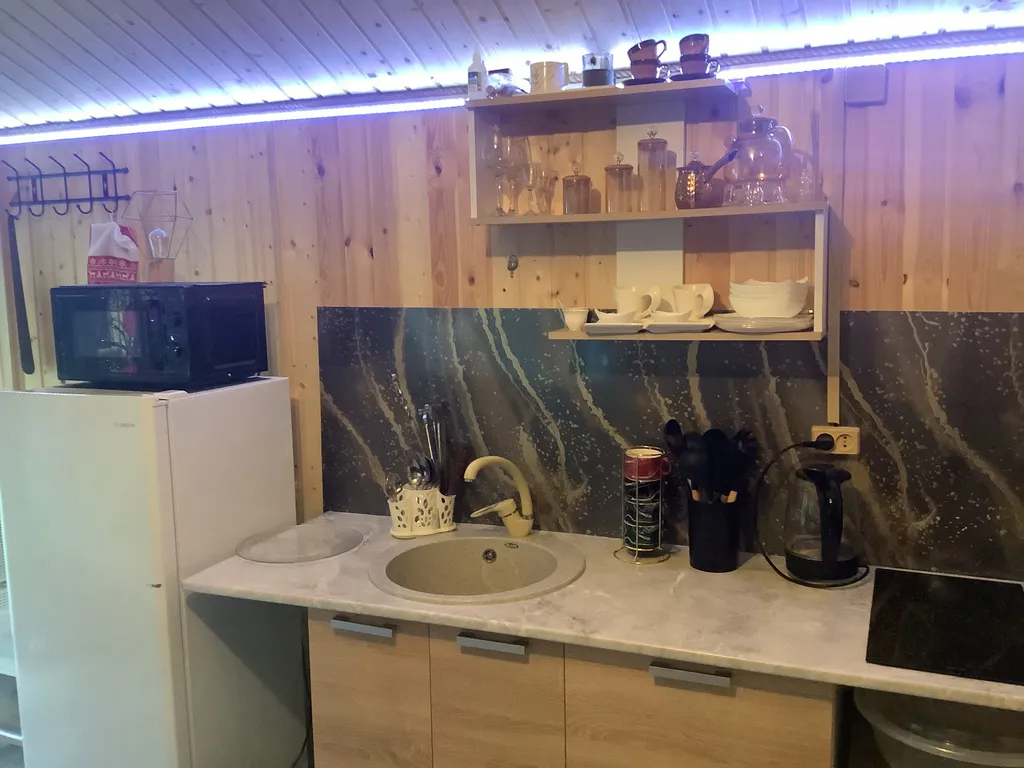 8-комнатный Дом